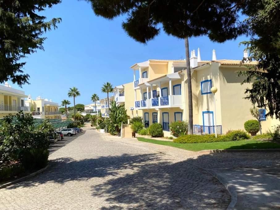 Flamingo'S Apartment W/ 2 Swimming Pool Αλμπουφέιρα Εξωτερικό φωτογραφία